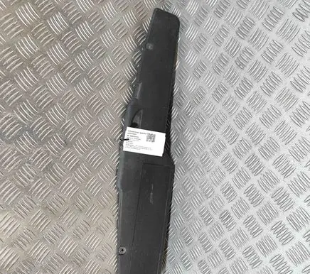 Volkswagen Golf III Radiator trim 1HM121343