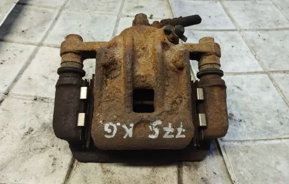 KIA Sportage Rear brake caliper