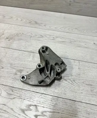 Volkswagen PASSAT B6 Gearbox mounting bracket 1K0199117 ENAC47100 1K0199117AP