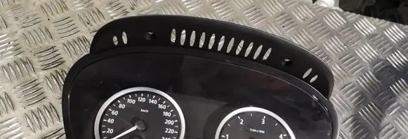 BMW 5 E60 E61 Speedometer (instrument cluster) 62116983153