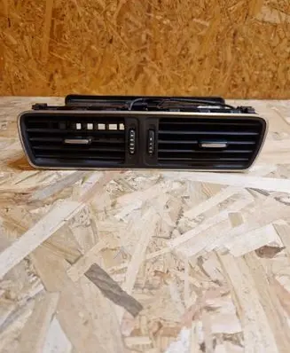 Volkswagen PASSAT B7 Dash center air vent grill S0911538J