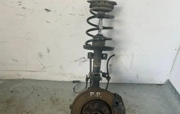 Renault Megane III Front wheel hub spindle knuckle