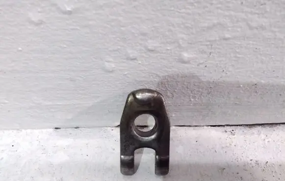 Renault Megane III Fuel Injector clamp holder