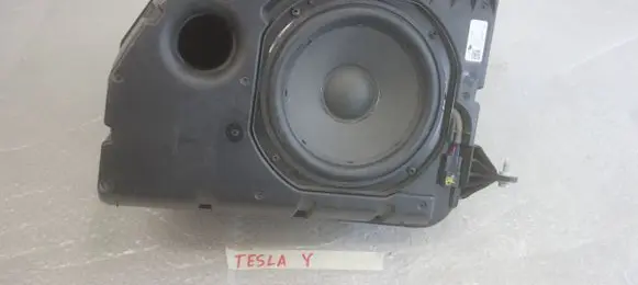 Tesla Model Y Subwoofer speaker 165626700B 11593002 EFJ22259L701E3