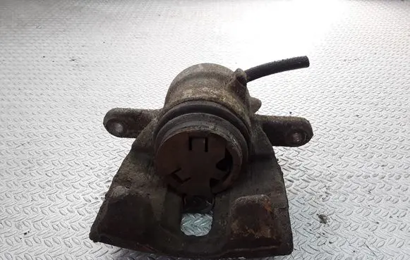Nissan Note (E11) Front brake caliper