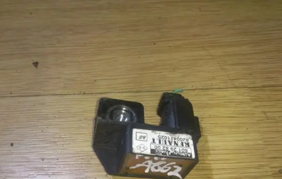 Renault Megane II Airbag deployment crash/impact sensor 8200411025 601298200