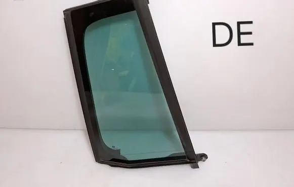 Volkswagen Golf VII Rear vent window glass 5G9845214C 5G9845214