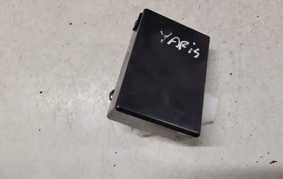Toyota Yaris Air conditioning/heating control unit 8865052180 2772000371