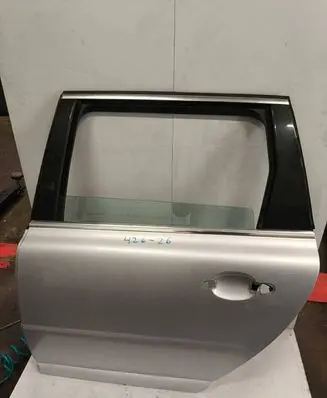 Volvo V70 Rear door