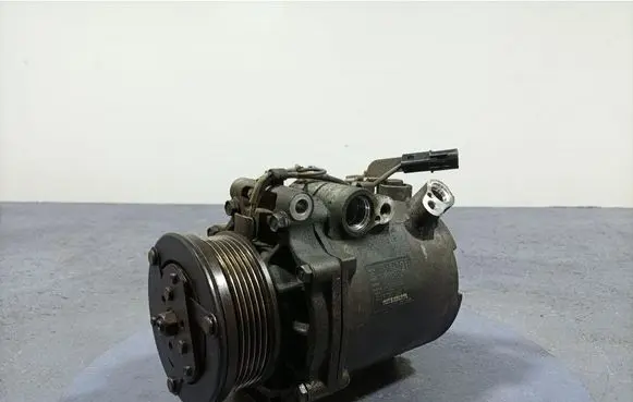 Mitsubishi Outlander Air conditioning (A/C) compressor (pump) 7813A321