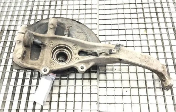 Audi Q7 4M Front wheel hub spindle knuckle 4M0407560