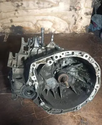 Renault Scenic I Manual 6 speed gearbox 8200361232
