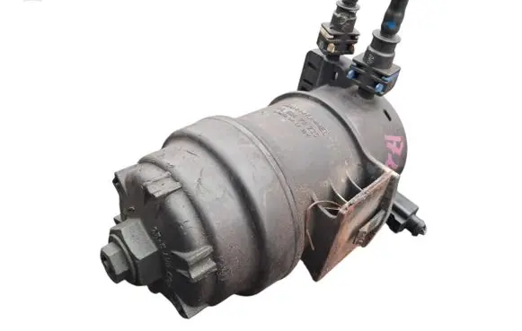 Volvo S60 Fuel filter housing 31302582