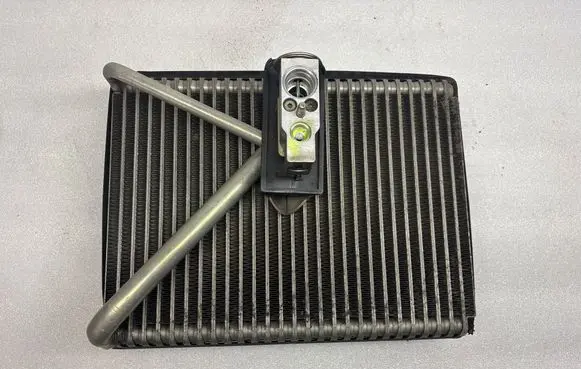Volvo XC70 Air conditioning (A/C) radiator (interior) 