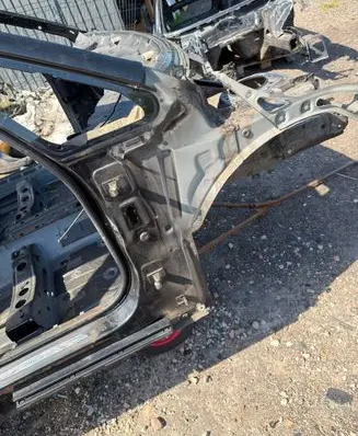 BMW 2 F45 Front quarter panel 475