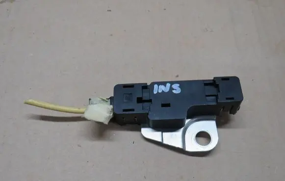 Opel Insignia A Aerial antenna filter 23223201 421251063