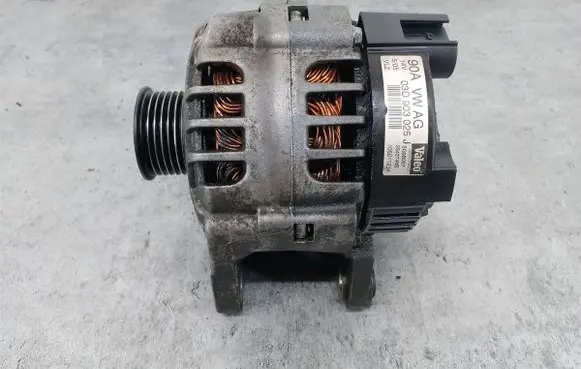 Volkswagen Fox Generator/alternator 03D903025J