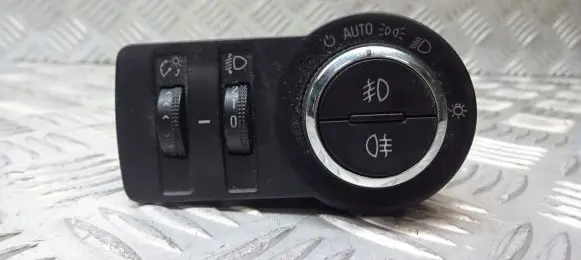 Opel Insignia A Light switch 13268694EB