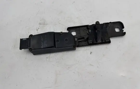 Audi Q7 4L Tailgate/trunk/boot lift motor 4F9827383D