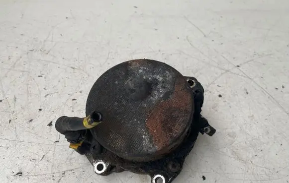Opel Insignia A Vacuum pump