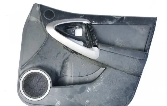 Toyota RAV 4 (XA30) Front door card panel trim