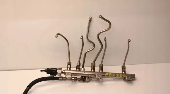 BMW 5 E60 E61 Fuel main line pipe 7562474