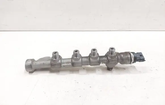 Opel Insignia A Fuel main line pipe 55576177 0445214221 044715