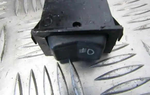 Fog light switch