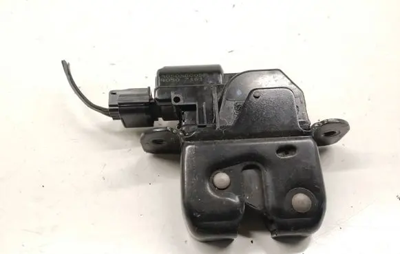 Renault Latitude (L70) Tailgate/trunk/boot lock/catch/latch 905030003R