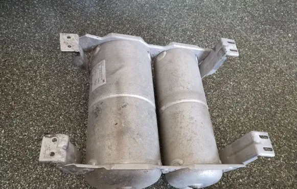 Mercedes-Benz ML W164 Air suspension tank/reservoir A1643200115