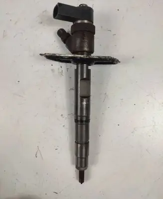 Audi A8 S8 D3 4E Fuel injector 0445110158