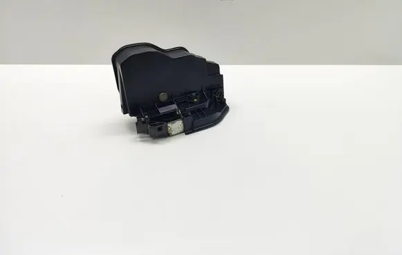BMW 5 E60 E61 Front door lock 7167071 7154621 51217154621