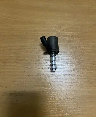 Volkswagen Transporter - Caravelle T6 Oil pressure sensor 04L906455A