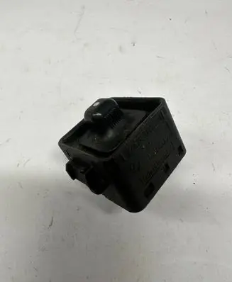Mercedes-Benz E W124 Wing mirror switch 1248201810