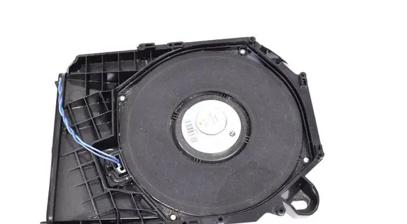 Volvo V70 Subwoofer speaker 6945417