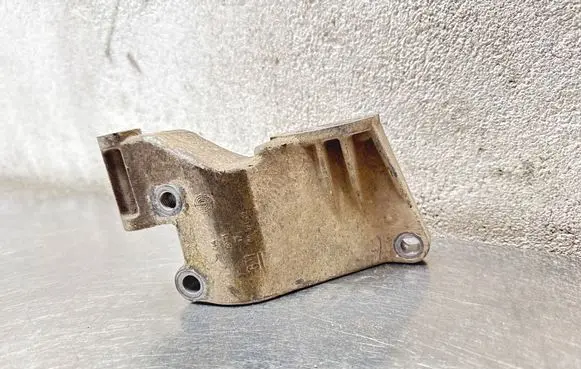 Opel Astra G Generator/alternator bracket 90571112