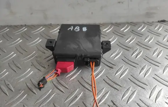 Audi A4 S4 B8 8K Gateway control module 8R0907468C 2840747603300