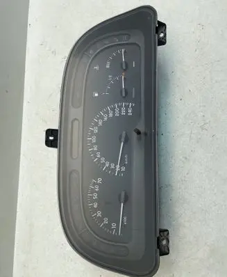 Speedometer (instrument cluster)