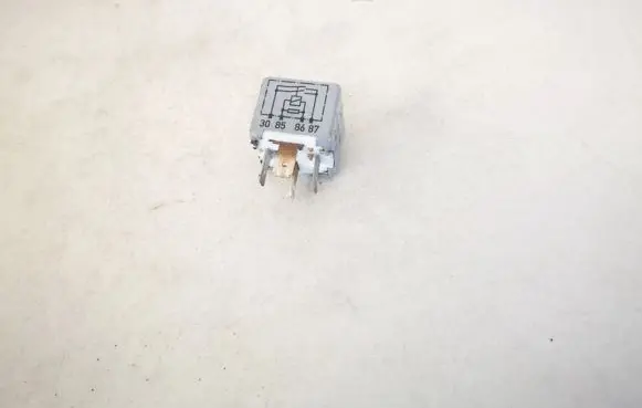 Audi A8 S8 D2 4D Other relay 443951253k