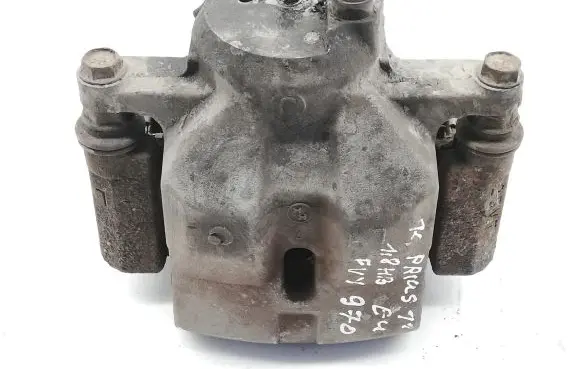 Toyota Prius (XW30) Front brake caliper