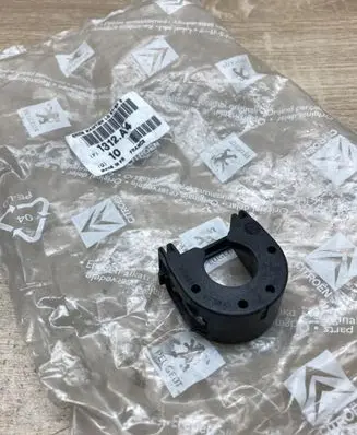 Radiator mount bracket