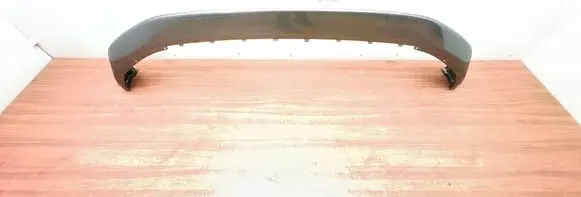 Front bumper lip