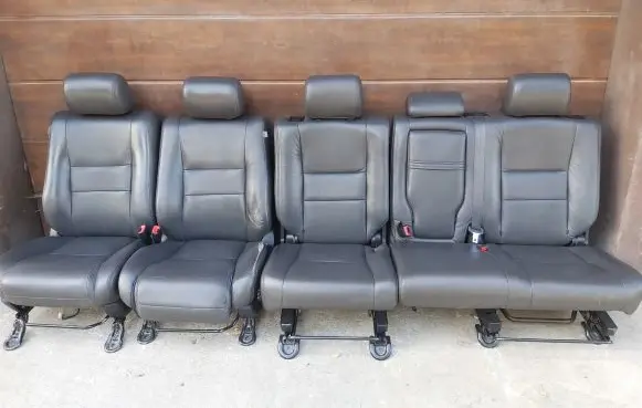 Toyota Tundra II Seat set 