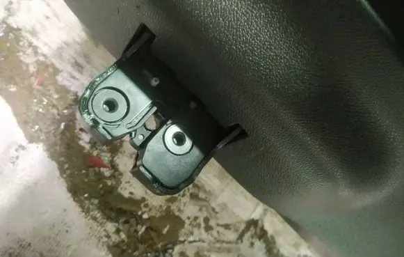 Renault Megane III Tailgate/trunk/boot lock/catch/latch