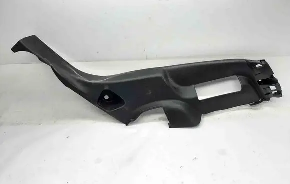 (C) pillar trim