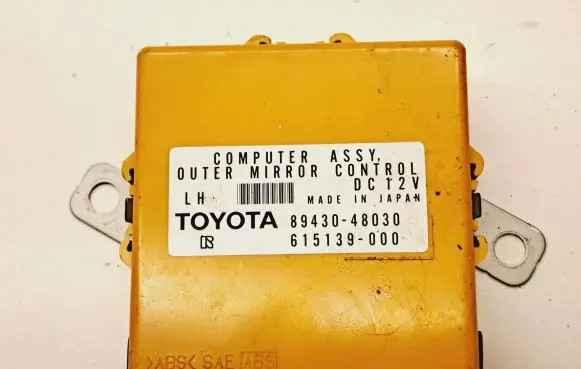 Lexus RX 330 - 350 - 400H Wing mirror control module 8943048030 615139000