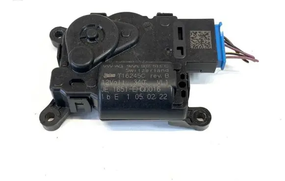 Volkswagen PASSAT B8 Air flap motor/actuator 5WA907511C