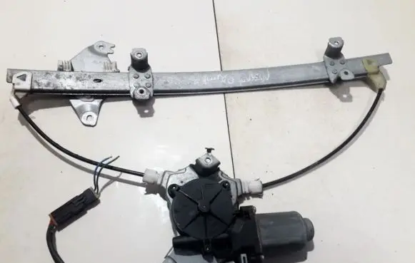 Nissan Almera N16 Sliding door window regulator with motor