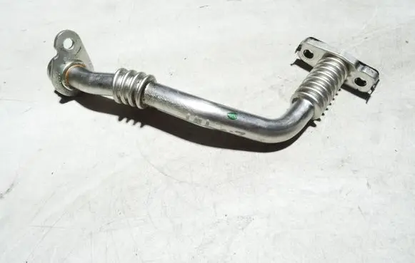 Audi A4 S4 B9 Turbo turbocharger oiling pipe/hose 04L145736E