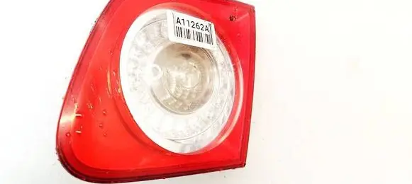 Volkswagen Jetta V Tailgate rear/tail lights 1K5945094